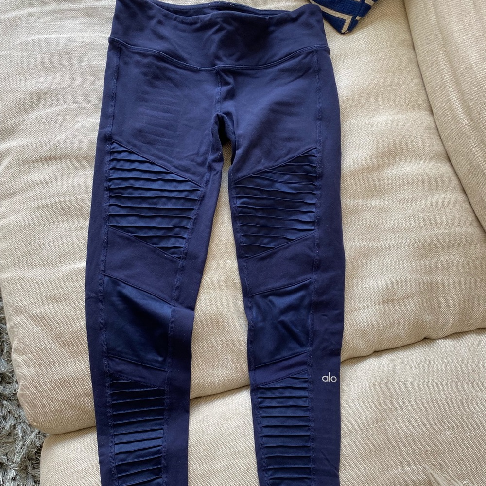 ALO Leggings